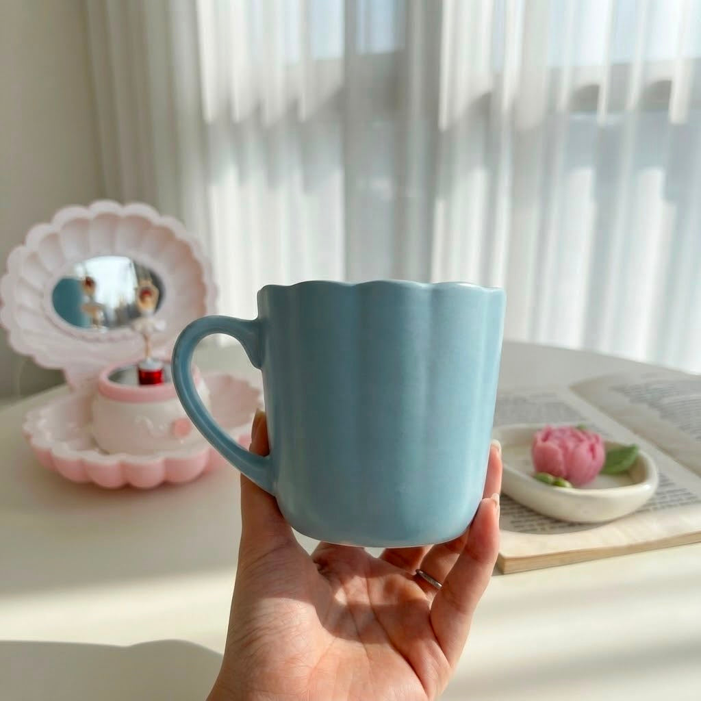 Wavy Rim Mug