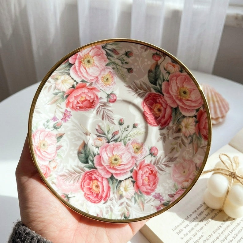 Fluffy Flora Cup