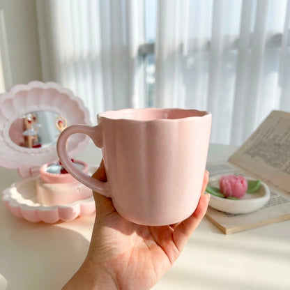Wavy Rim Mug