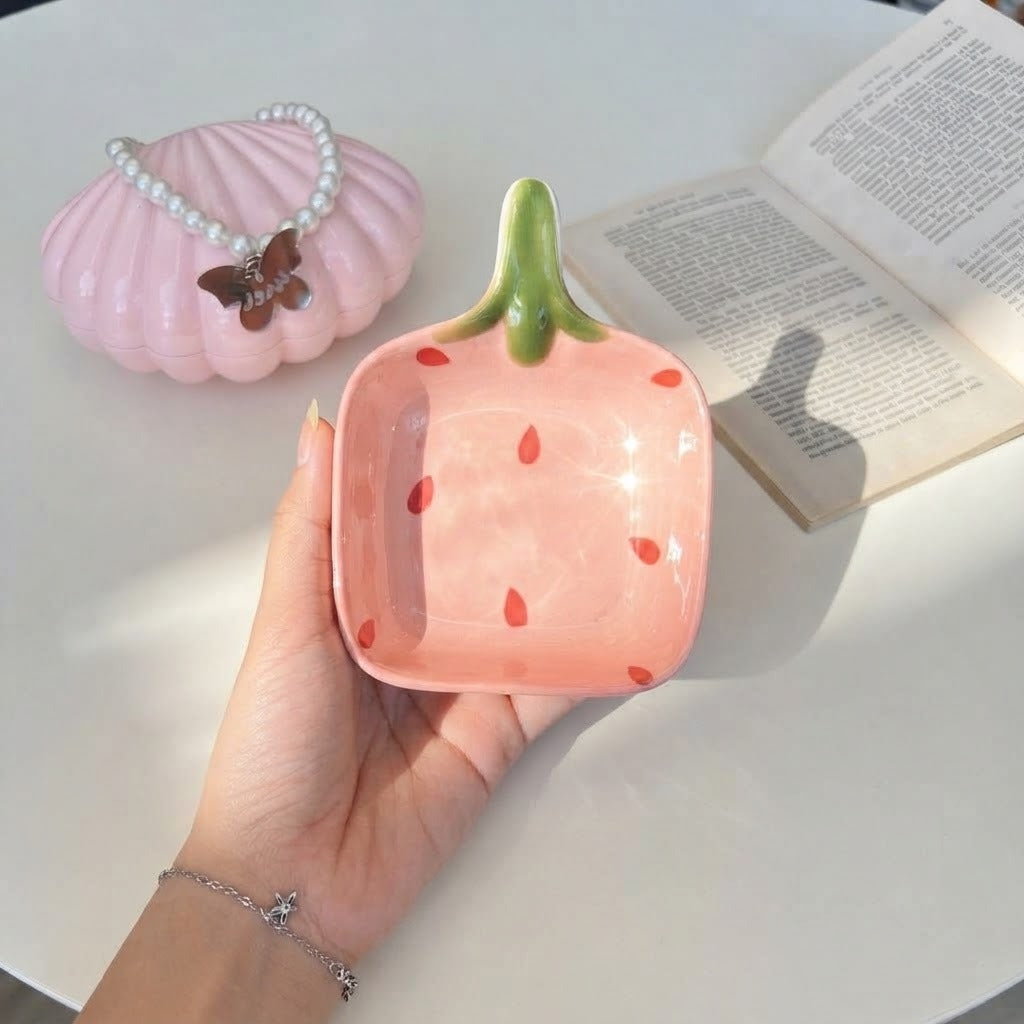 Strawberry Sauce Bowl