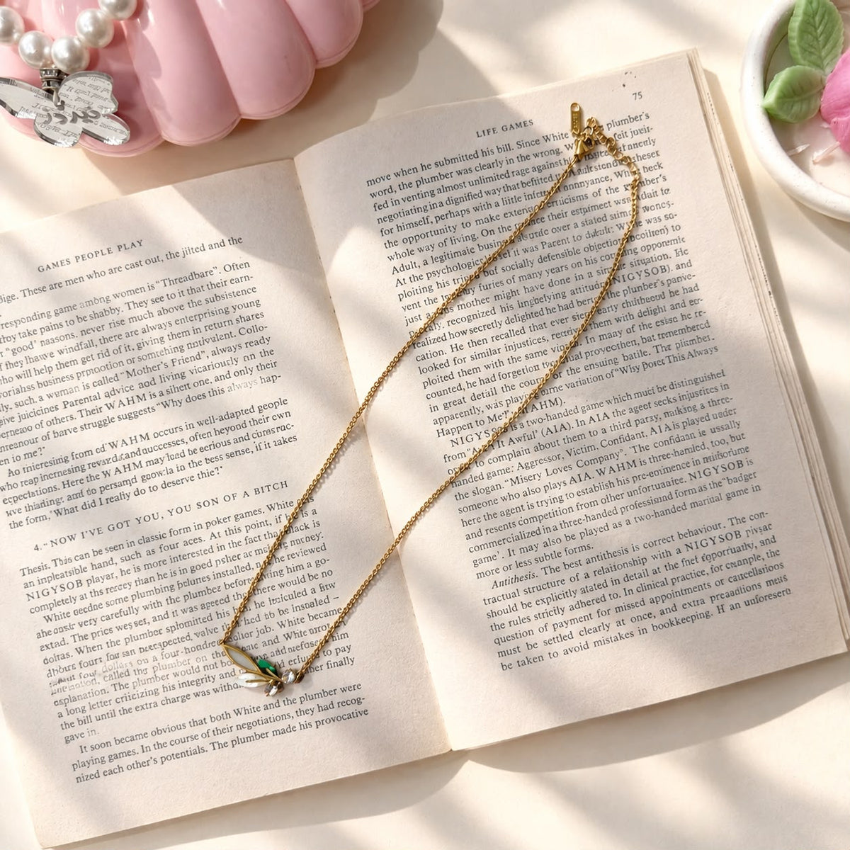 Leaf Diamond Necklace