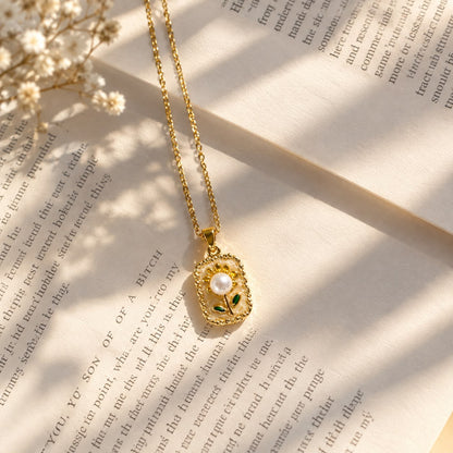 Pearl Flower Necklace